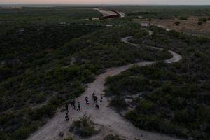 Disminuyen Los Cruces Ilegales En EE UU Pero Aumentan Las