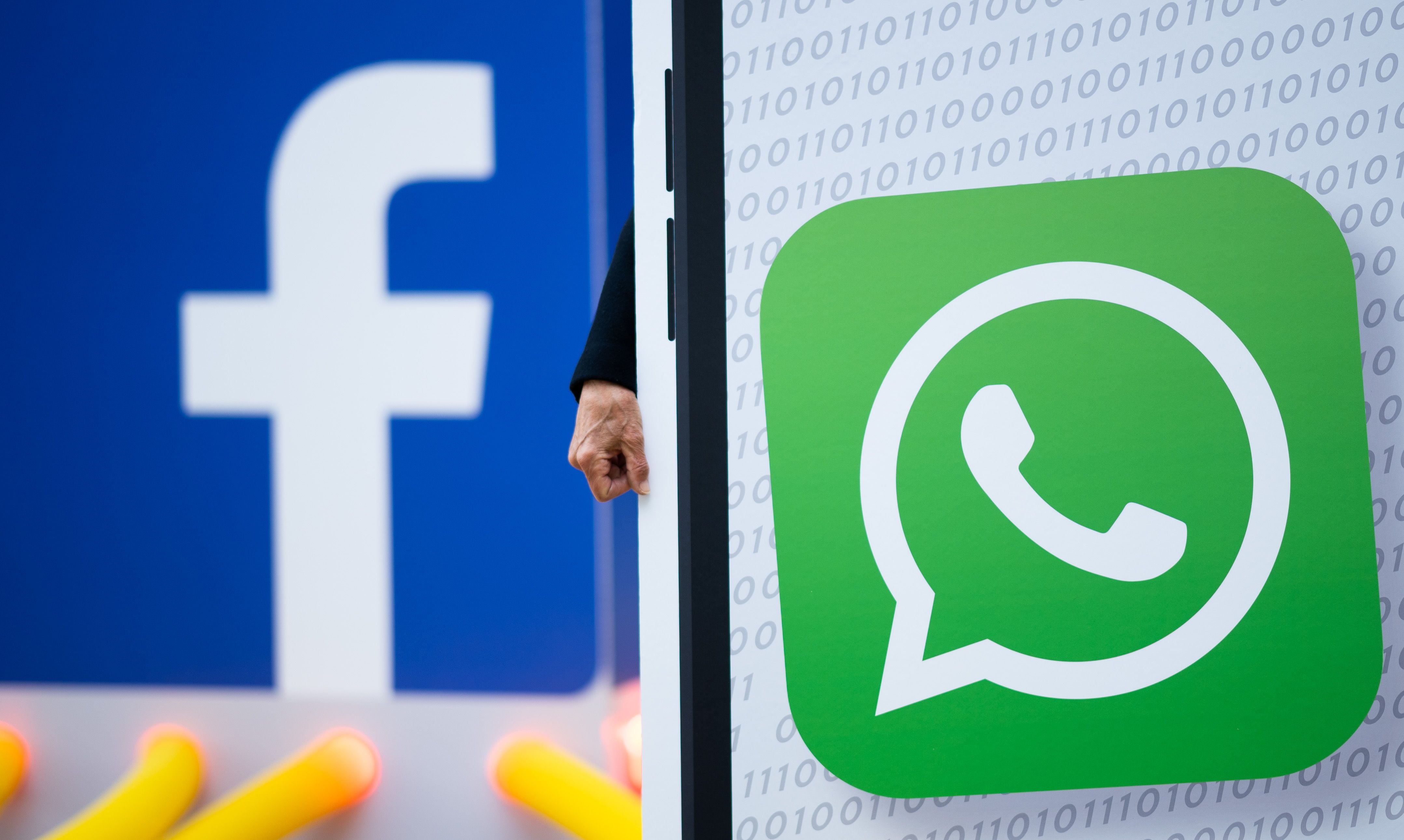 Whatsapp Facebook E Instagram Se Caen Y Dejan Incomunicadas A Millones De Personas