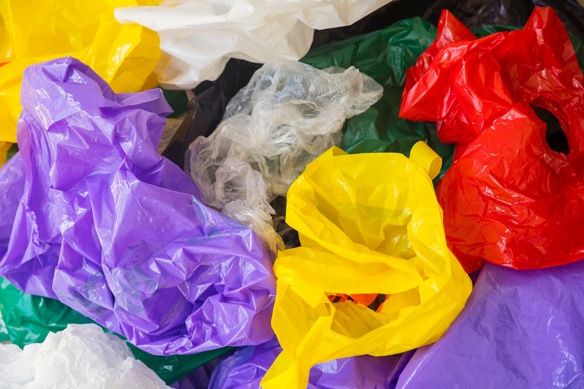 Obligar a comprar bolsas de tres colores para la basura es absurdo: IP -  Grupo Milenio