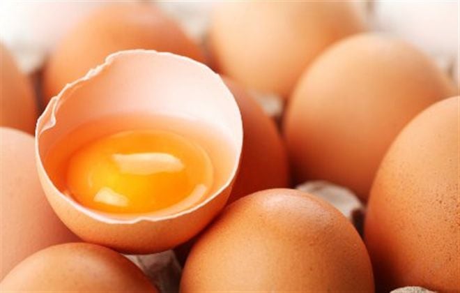 Los únicos 12 alimentos que debes comer para adelgazar (como huevos, nueces  o atún)