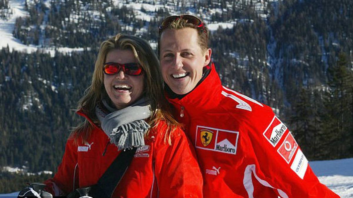 Schumacher (der.) y su esposa, Corinna (izq.). El automovilista permanece en coma inducido desde que sufrió una lesión cerebral mientras esquiaba en los Alpes franceses, el 29 de diciembre del 2013.