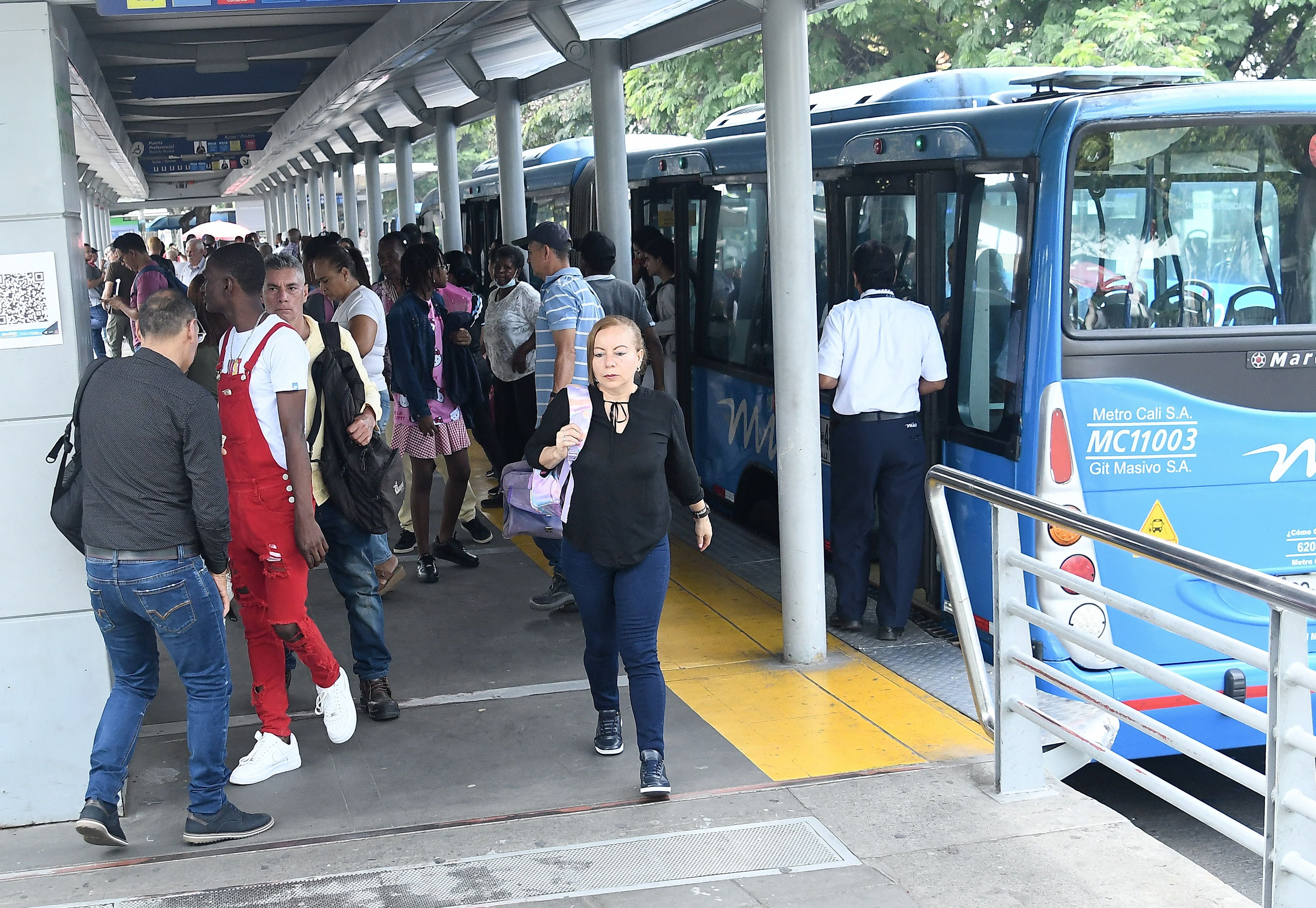 222 buses volverán a circular en las calles de Cali; le contamos por qué el  hecho generó polémica