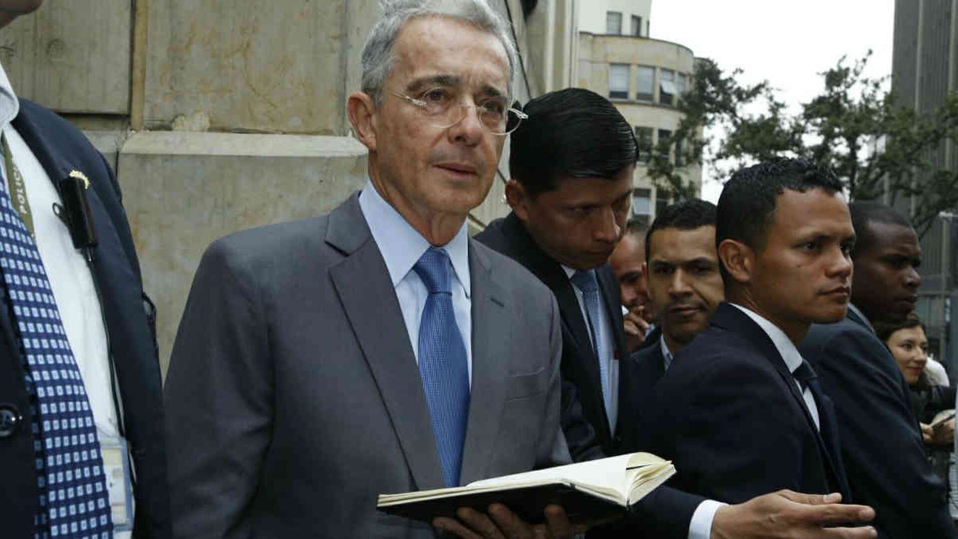 Así rastrearon los pasos de Diego Cadena, el abogado de Uribe