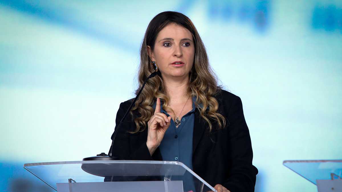Paloma Valencia criticó a Petro tras nombramiento del nuevo comisionado de  paz