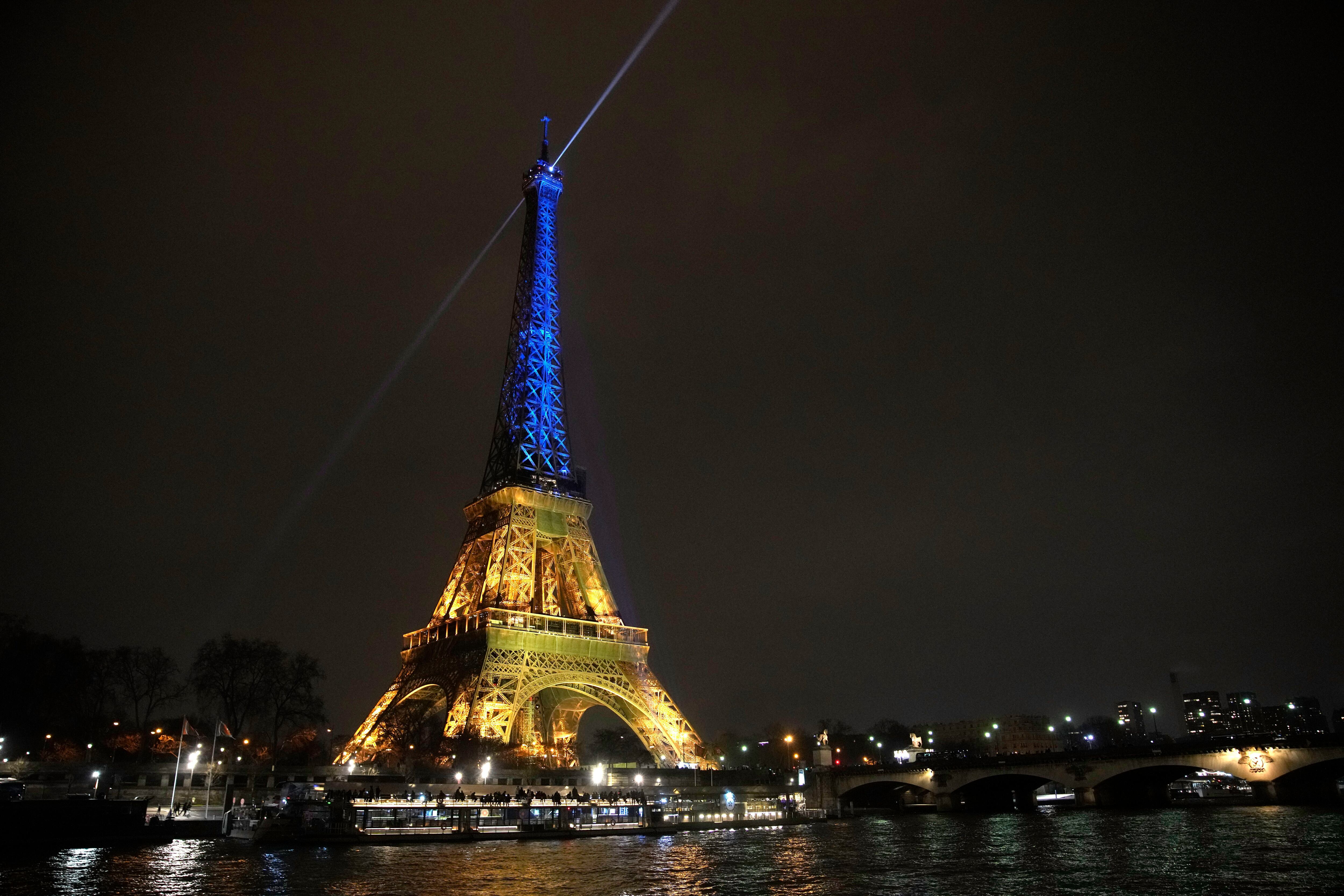 Por qué la Torre Eiffel es más alta en verano?