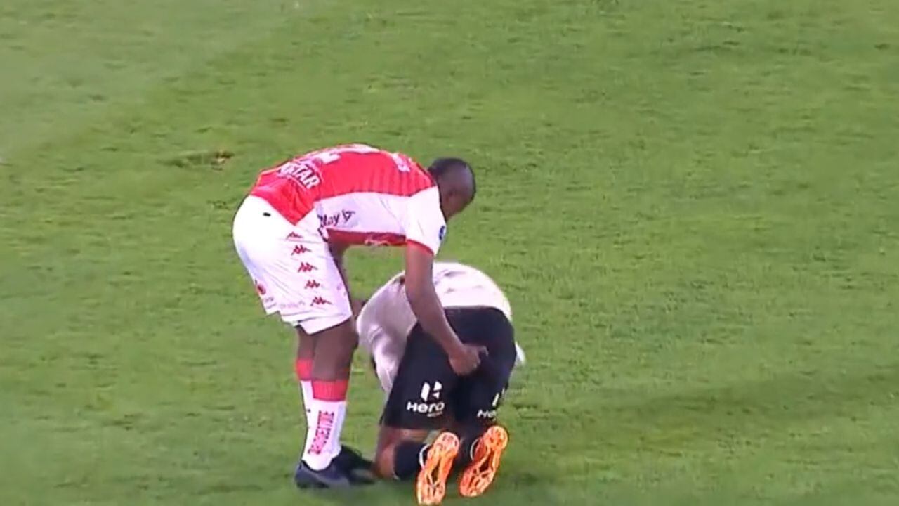 En video: grotesca agresión de Marlon Torres en el partido Santa Fe vs.  Universitario le da la vuelta al mundo