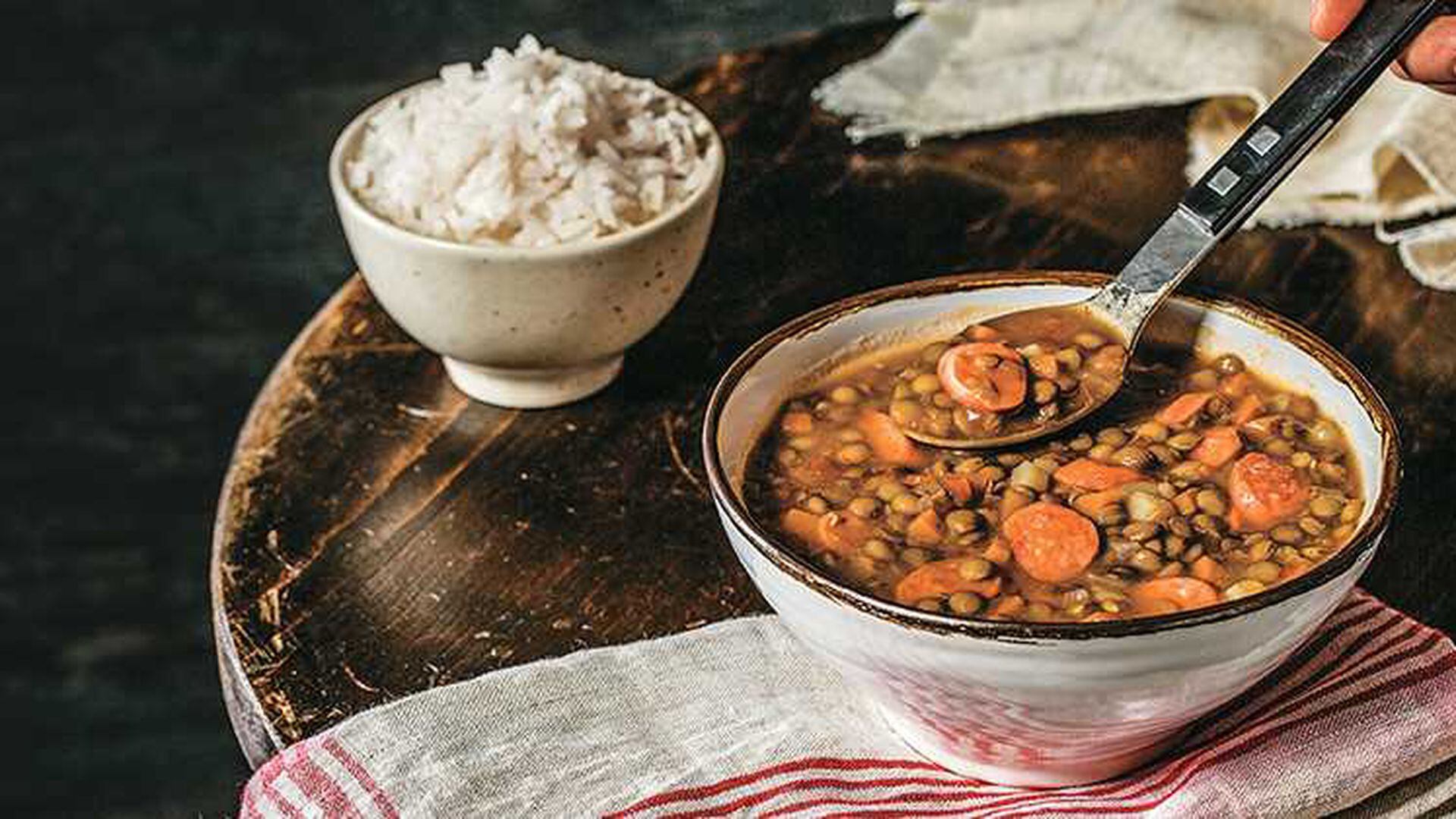 Sopa de lentejas con salchicha