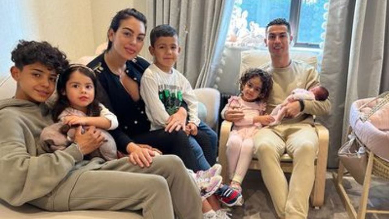 El hijo de Cristiano Ronaldo abrió su cuenta de Instagram con un mensaje en  cuatro idiomas