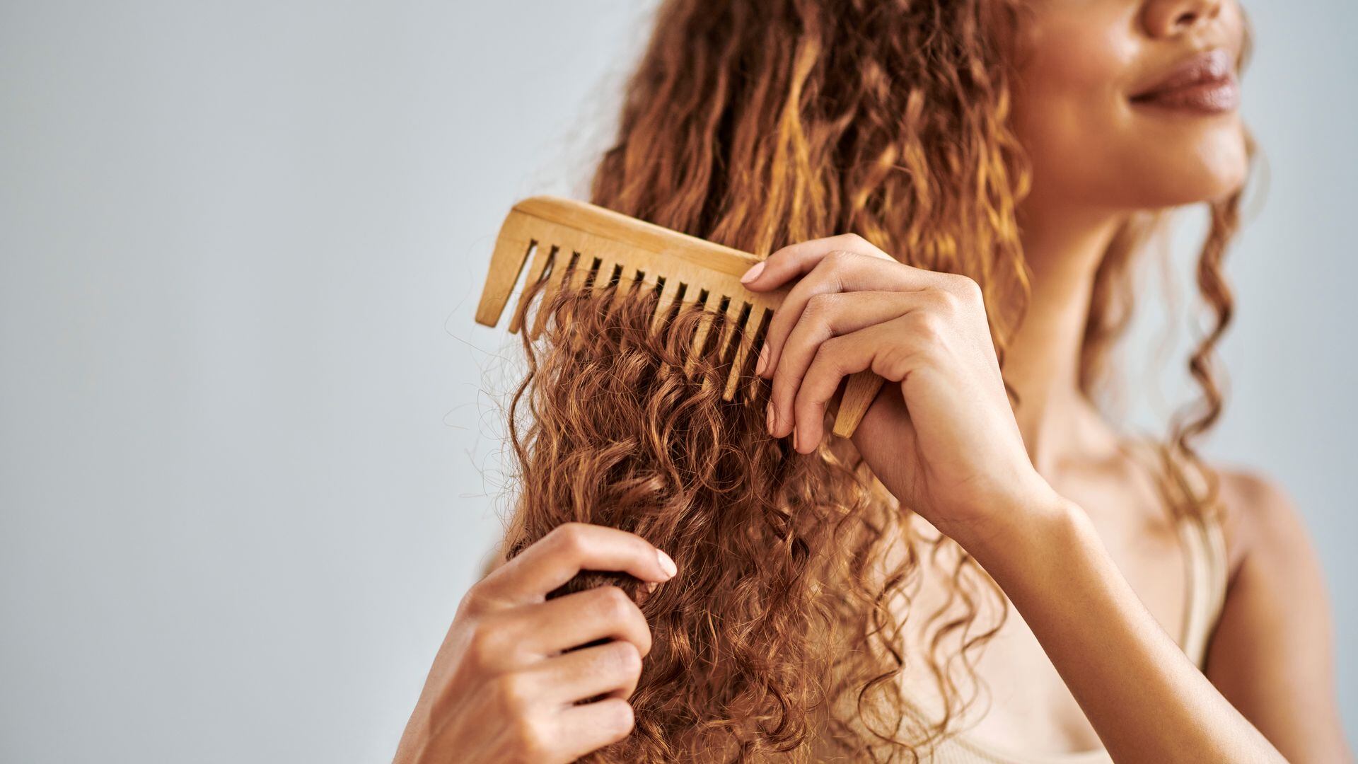 Basura cielo Condición Remedios caseros para engrosar el cabello: así se preparan
