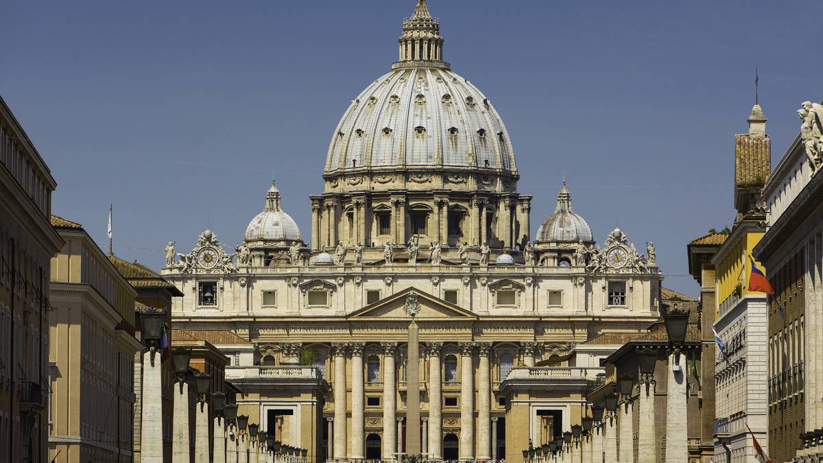 A casi nueve años de prisión fue condenado el expresidente del Banco  Vaticano
