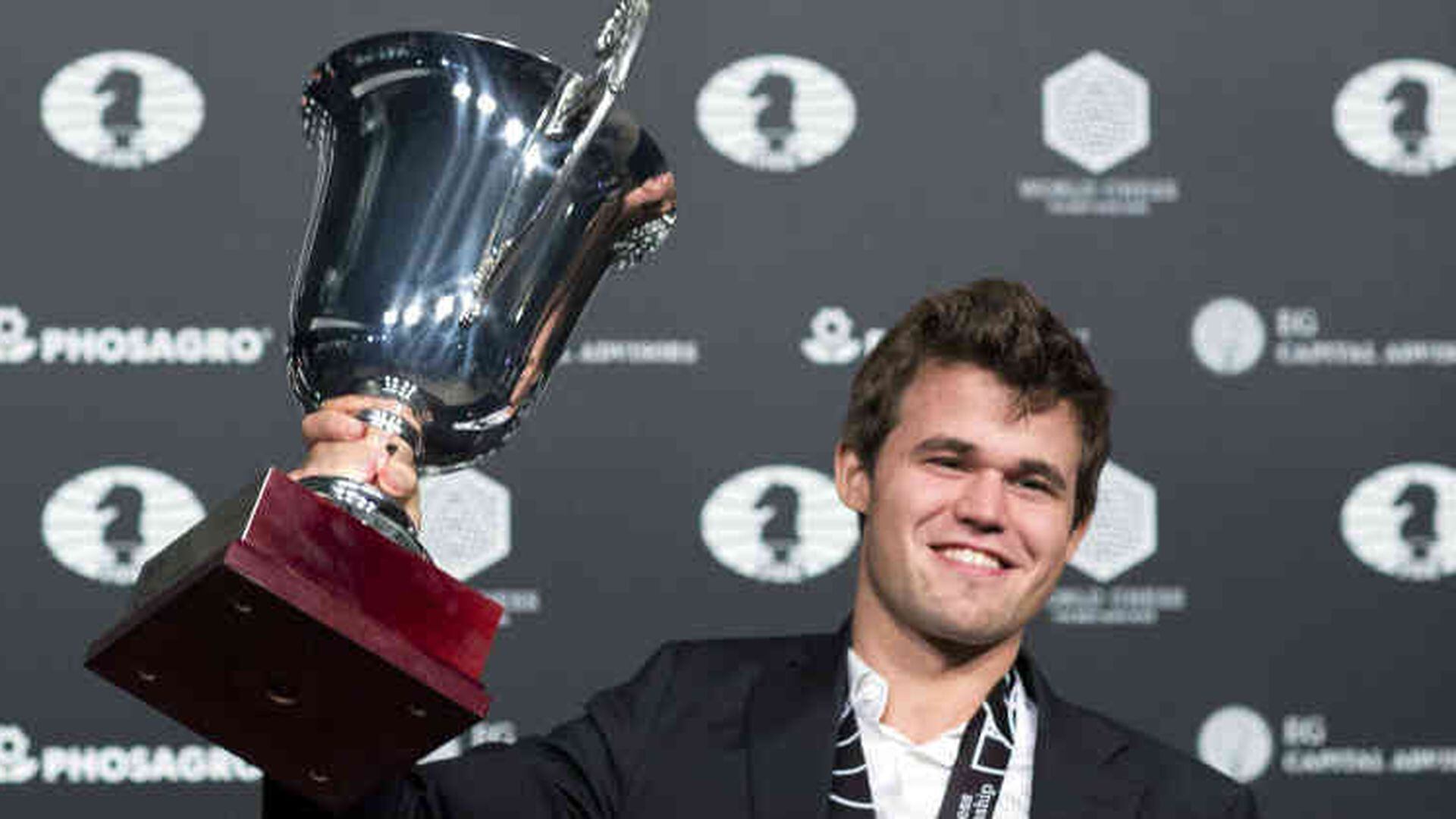 Magnus Carlsen entra en crisis: el campeón del mundo sufre su segunda  derrota consecutiva
