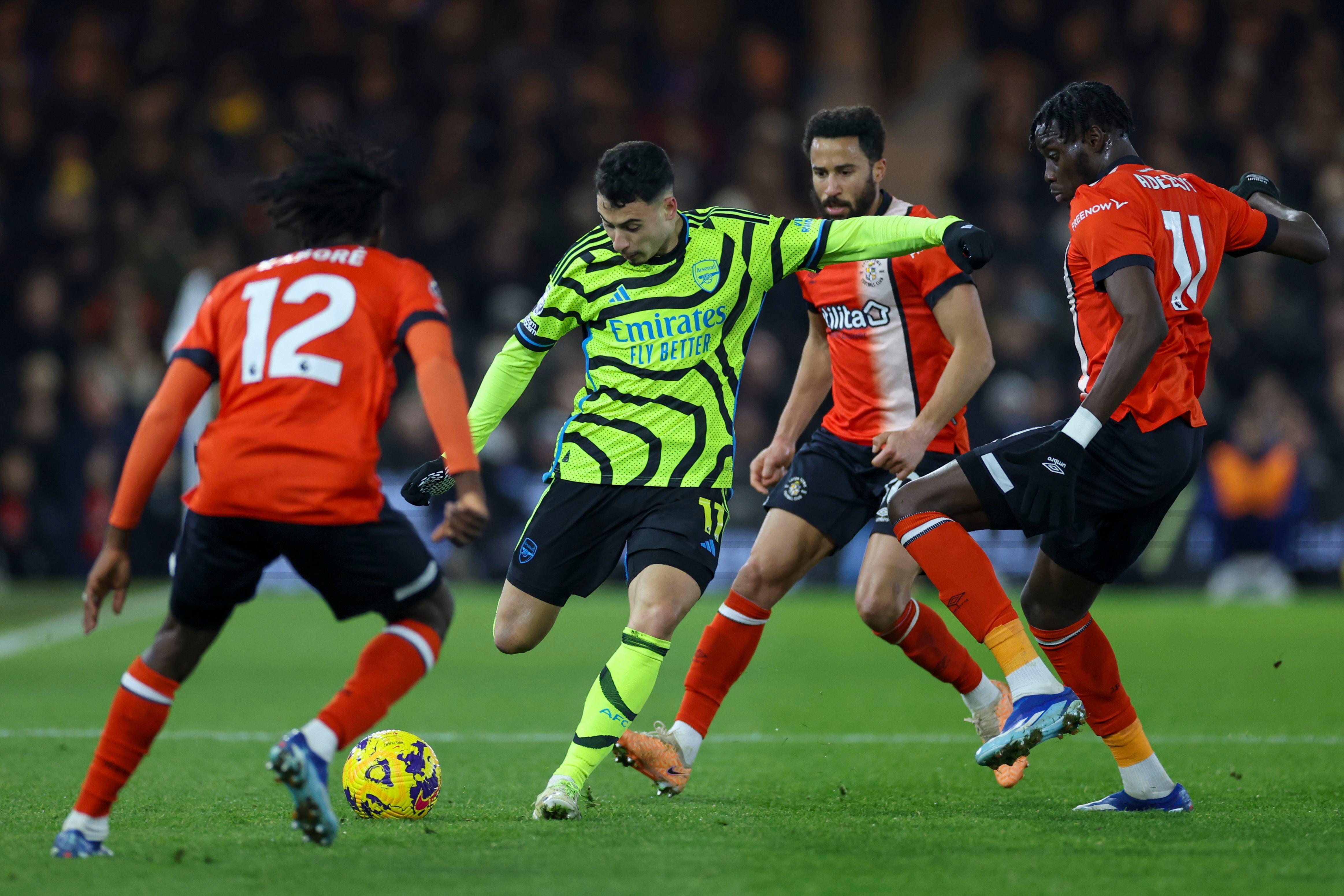 Drama na Premier League com o capitão do Luton Town, deixando todos  preocupados