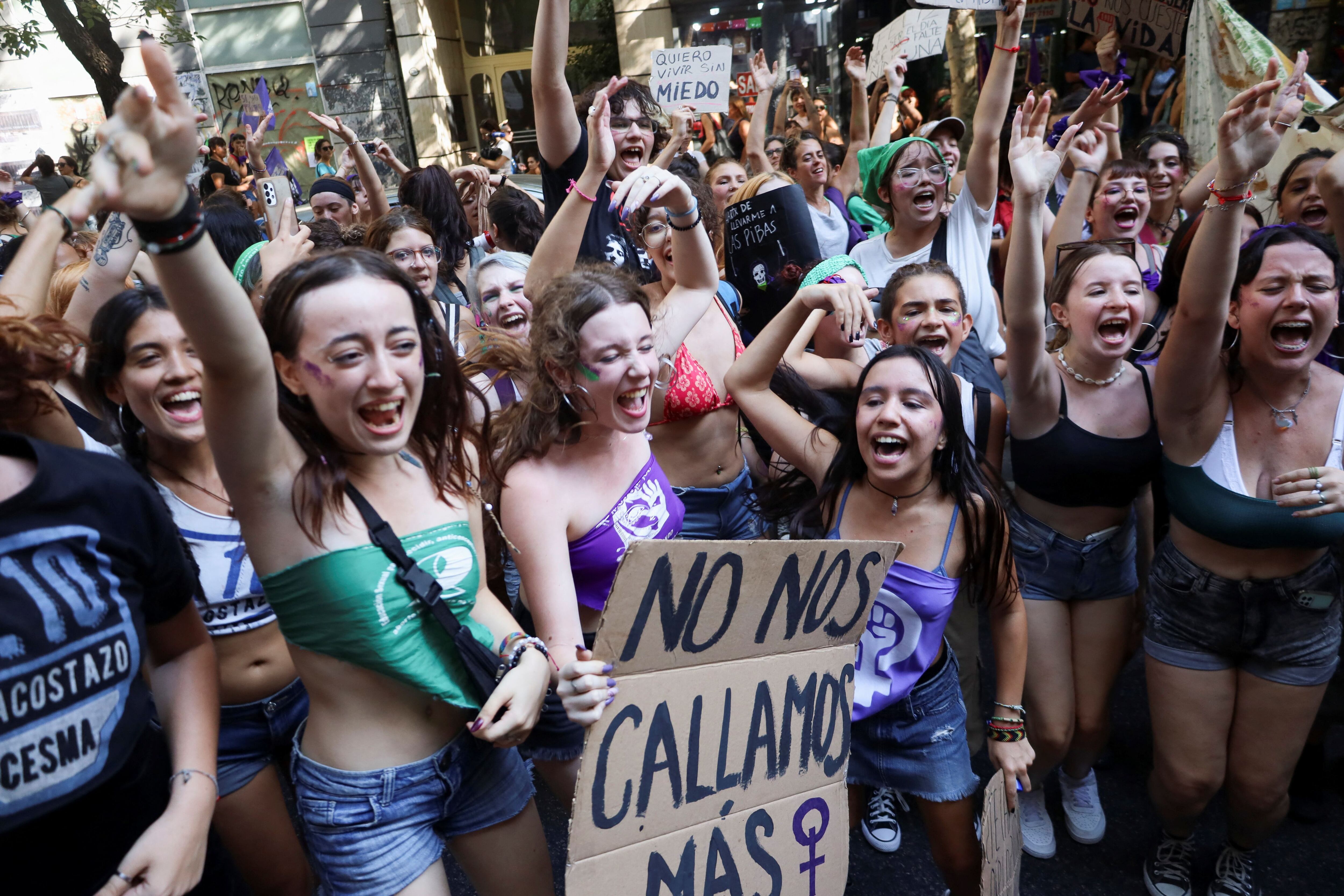 Las mujeres “se tomaron” las calles del mundo este 8 de marzo en defensa de  sus derechos