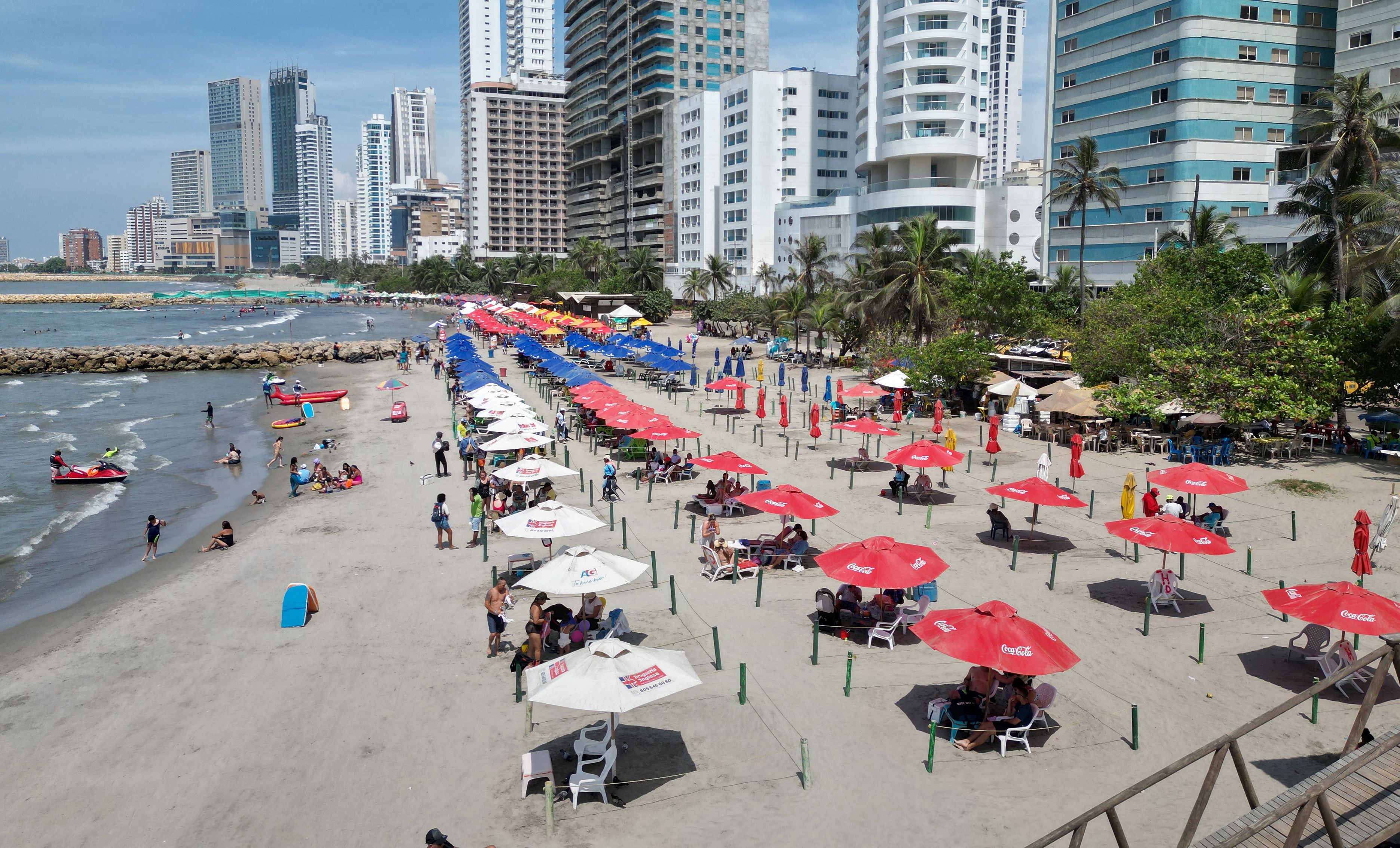 Indignante: pareja sostuvo relaciones sexuales en una playa de Cartagena  frente a familias y menores