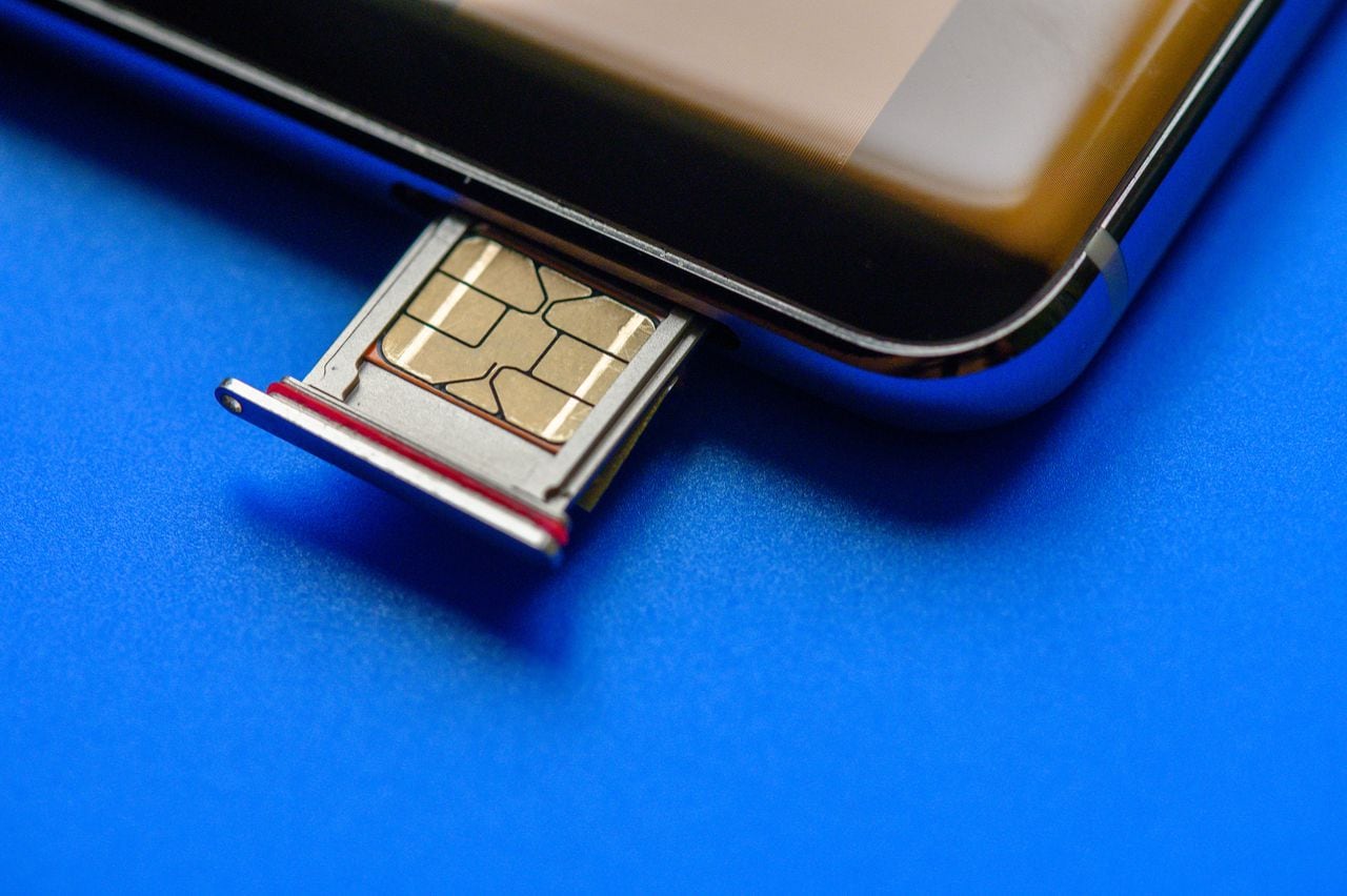 Android 14: ¿Cómo convertir una tarjeta SIM física en una eSIM?