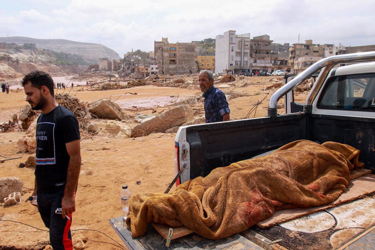 Tragedia En Libia El Mar Arroja Cadáveres En La Costa Después De Que Las Inundaciones Los