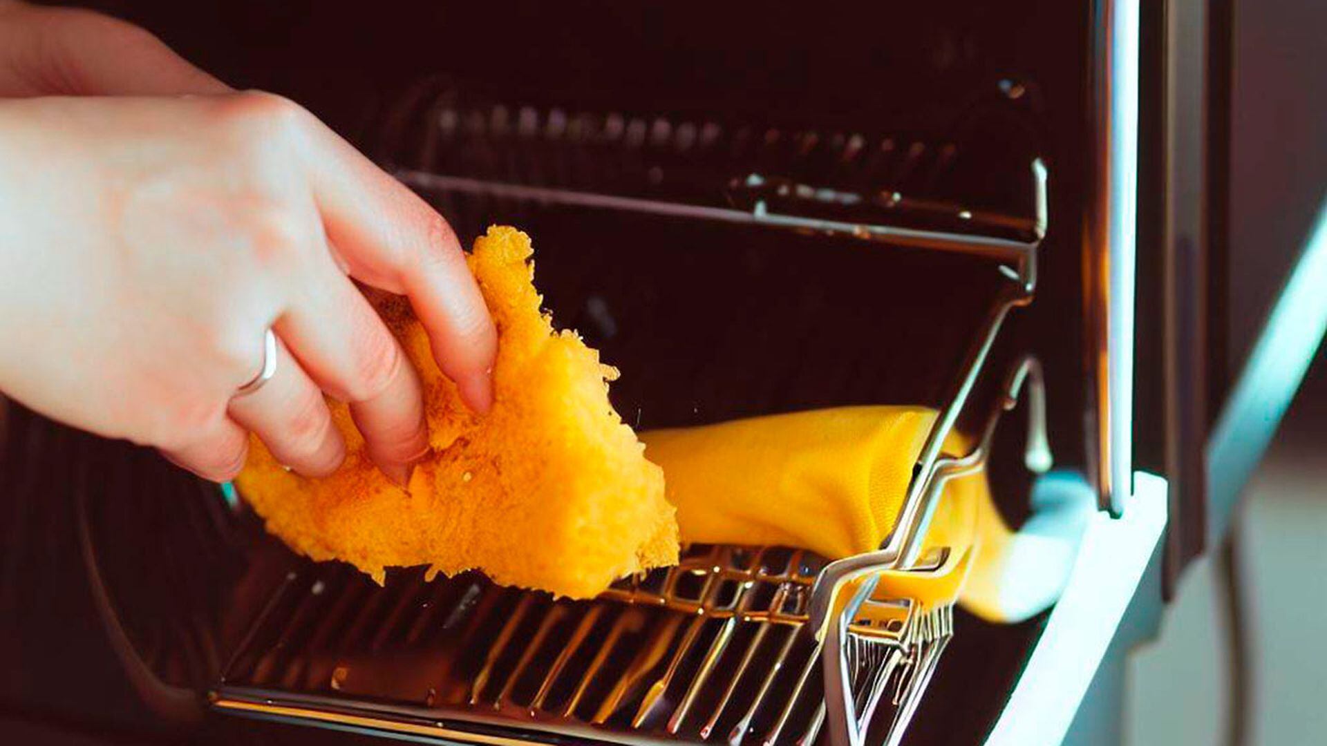 LIMPIEZA TRAPOS COCINA  Cada cuánto tiempo debes lavar los paños de cocina  y cómo se deben limpiar?