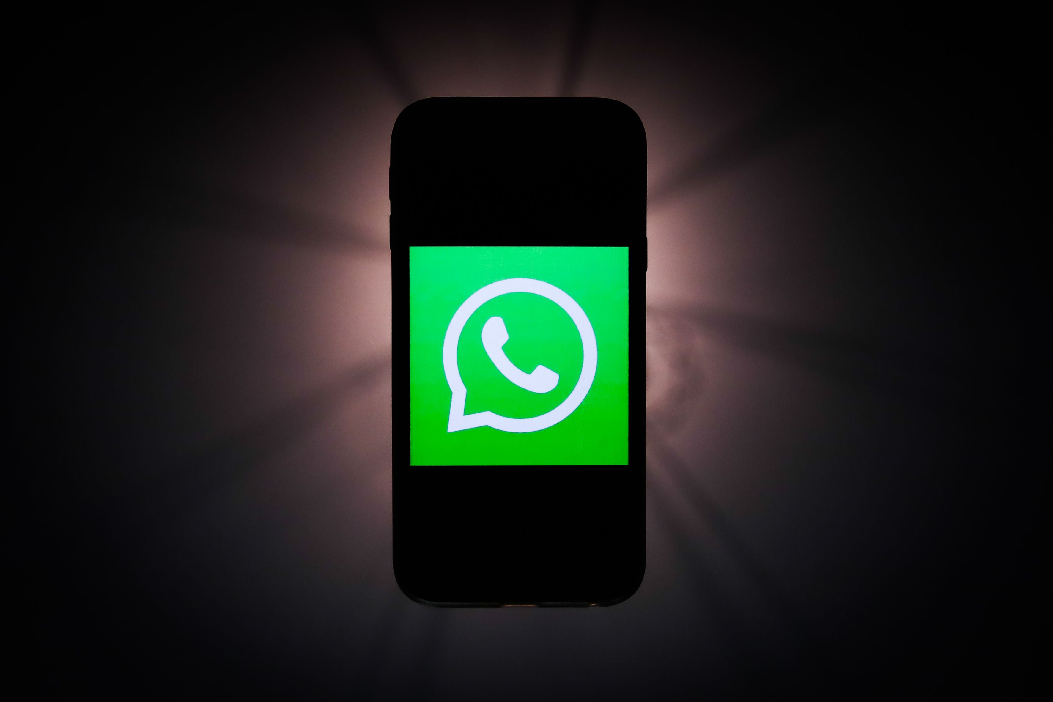 Mensajes temporales de WhatsApp: qué son, qué límites tienen y cómo usarlos