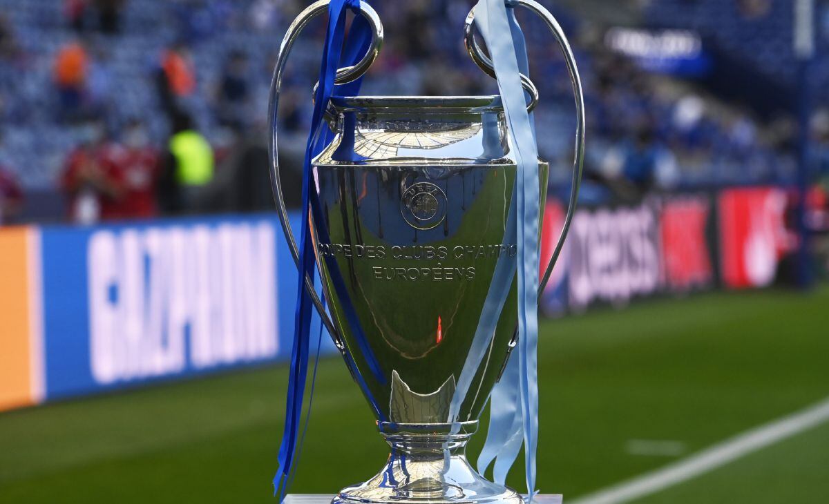 Se Cumplio Con El Sorteo Asi Quedaron Los Grupos De La Champions League 2021 22 [ 730 x 1200 Pixel ]