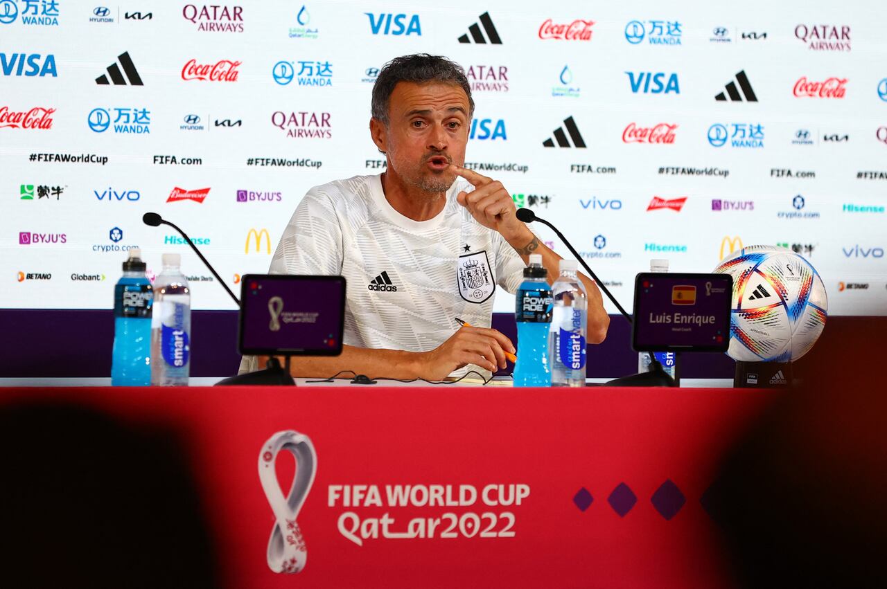 Soccer Football - FIFA World Cup Qatar 2022 - Spain Press Conference - Main Media Center, Doha, Qatar - December 5, 2022 Spain coach Luis Enrique during the press conference REUTERS/Gareth Bumstead