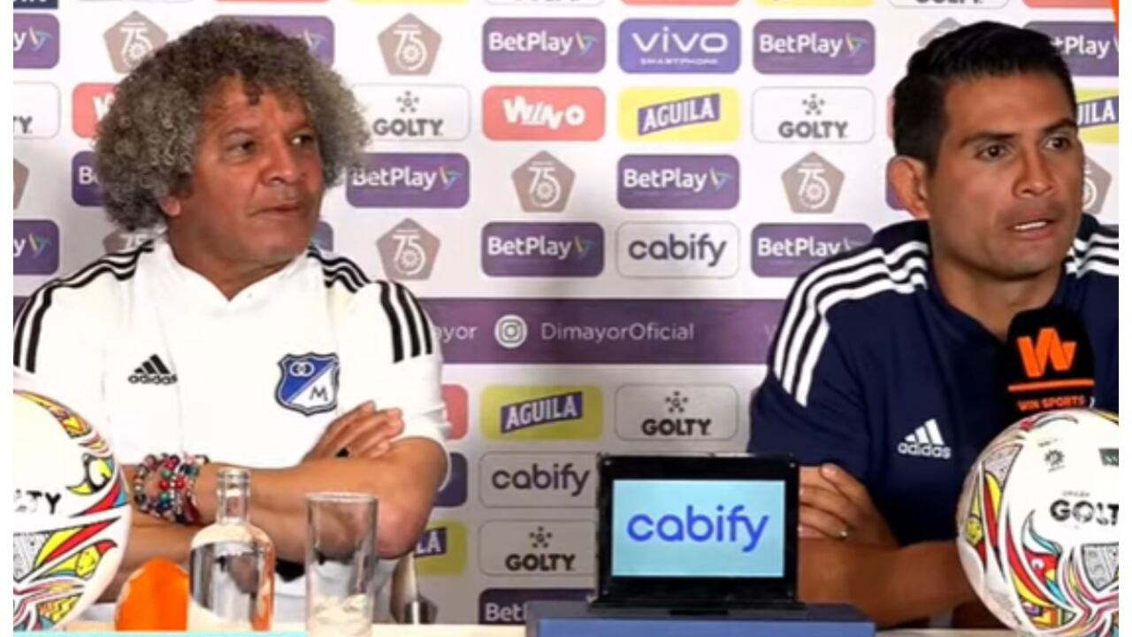 Alberto gamero en la rueda de prensa previo a la final del fútbol colombiano