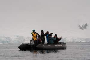 Los turistas que llegan a Antartida por lo general ya han visitado todos los demás continentes