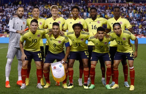 Colombian players pose for a team photo ahead of the international friendly football match between Colombia and Guatemala at Red Bull Arena in Harrison, New Jersey, on September 24, 2022. (Photo by Andres Kudacki / AFP)