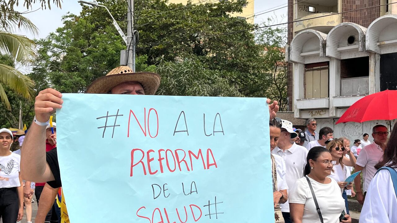 MARCHAS 21 DE ABRIL EN CONTRA DEL GOBIERNO DEL PRESIDENTE GUSTAVO PETRO