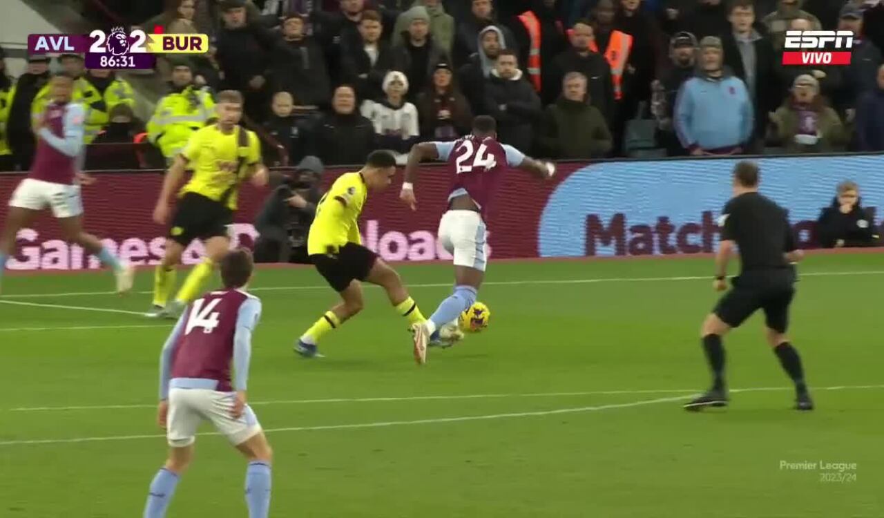 Jhon Jáder Durán propició penal para Aston Villa en Premier League