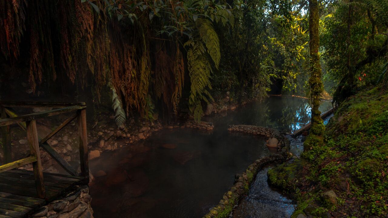 En San Vicente Reserva Termal están los termales más naturales que tiene Colombia.