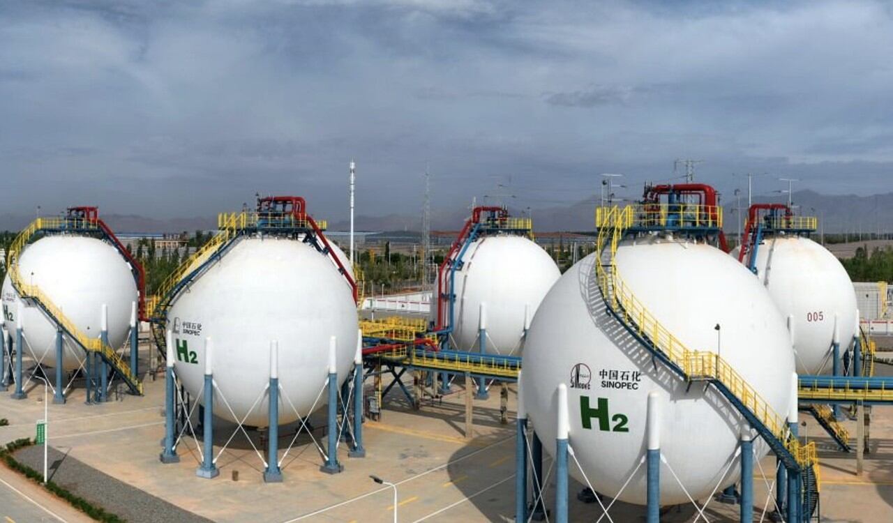 Así luce la megaplanta de hidrógeno verde ubicada en Kuqa, Xinjiang Uygur