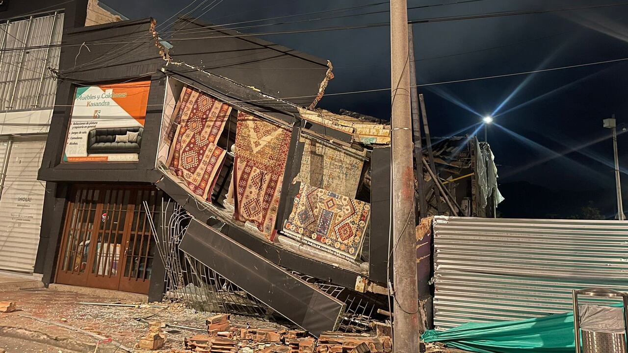 Una excavación generó el desplome de varias edificaciones en el barrio 12 de Octubre, en Bogotá