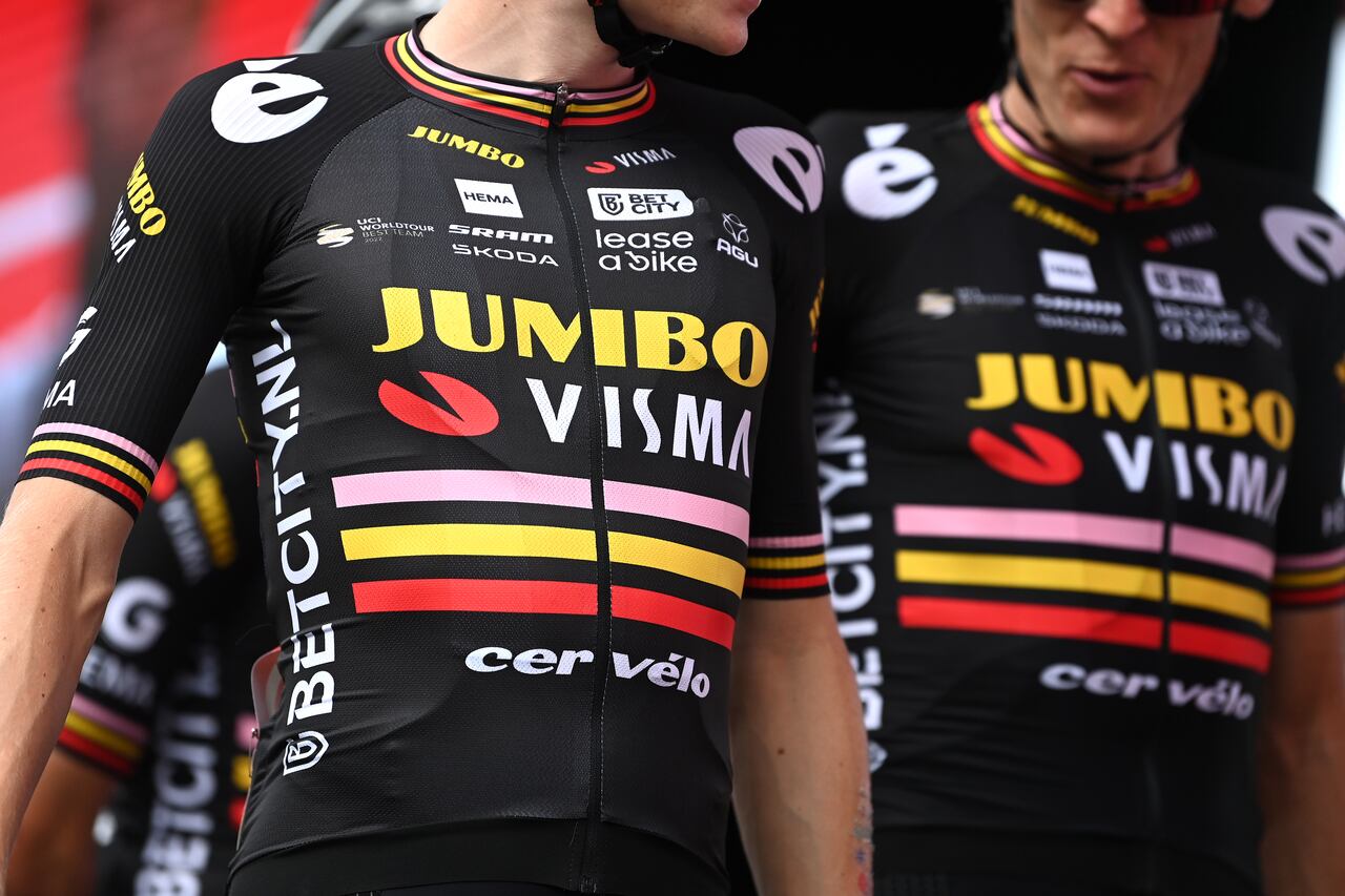 MADRID, SPAIN - SEPTEMBER 17: Jonas Vingegaard of Denmark and Team Jumbo-Visma wears the customised Jumbo-Visma jersey as the winning team of the three Grand tours (78th Tour of Spain 2023, 106th Giro d'Italia 2023 and 110th Tour de France 2023) in one season prior to the 78th Tour of Spain 2023, Stage 21 a 101.5km stage from Hipódromo de la Zarzuela to Madrid. Paisaje de la Luz / #UCIWT / on September 17, 2023 in Madrid, Spain. (Photo by Tim de Waele/Getty Images)