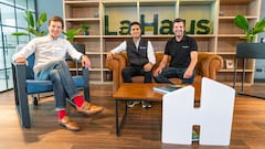 Rodrigo Sánchez-Ríos, cofundador y presidente de La Haus; Santiago García y Thomas Floracks, nuevo Chief Product Officer.
