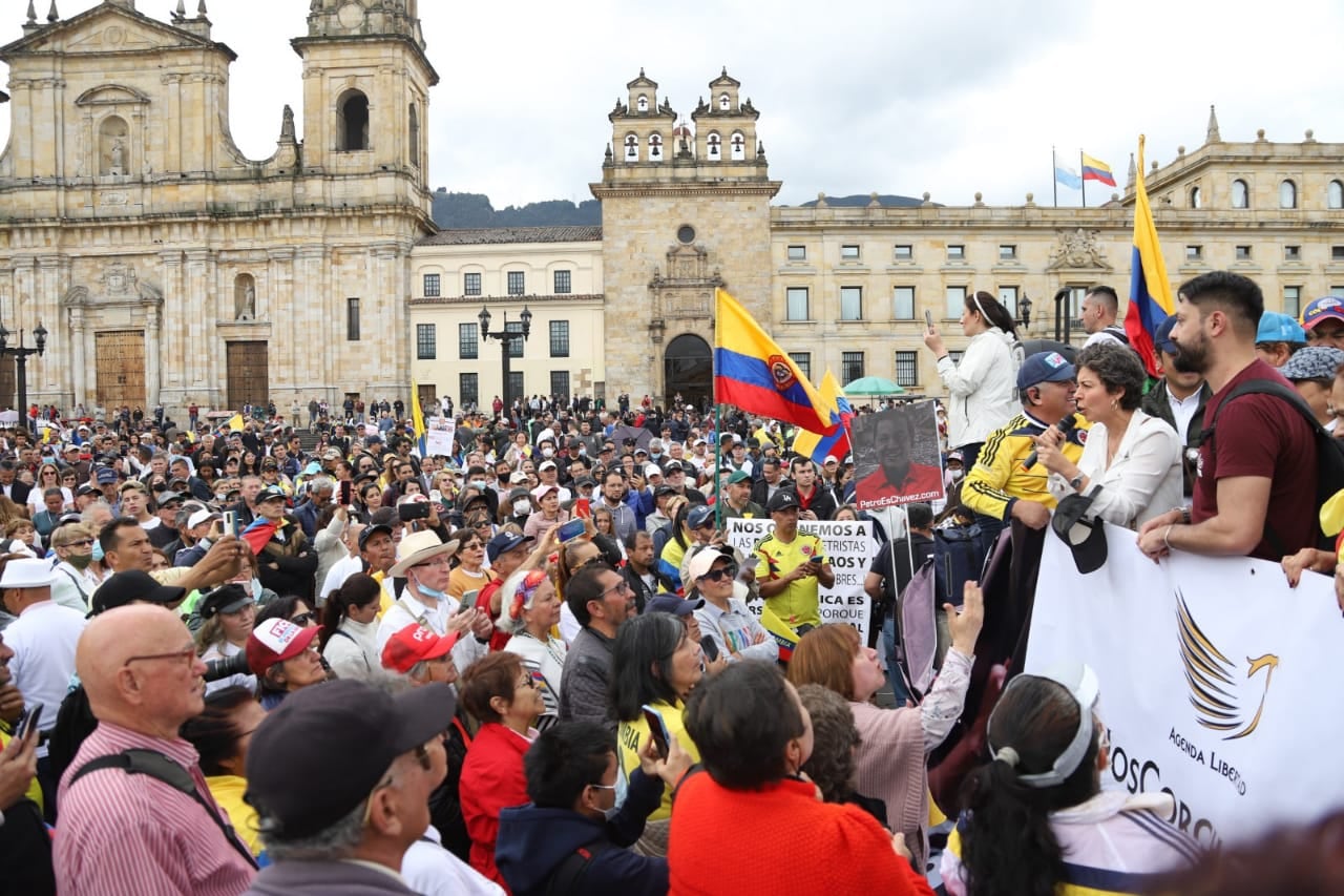 Marchas de la oposición en contra del Gobierno en la plaza de Bolívar