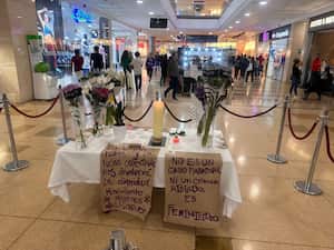 Homenaje a Steffany Barranco, víctima de feminicidio en el centro comercial Santafé.