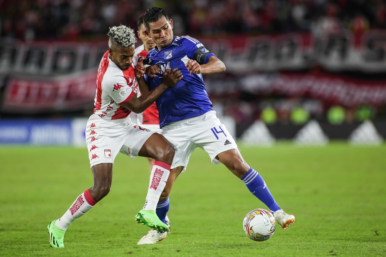 BOGOTÁ, 7 de mayo de 2023. Millonarios enfrenta a Independiente Santa fe por la fecha 18 de la Liga BetPlay en el estadio El Campin.(Colprensa - John Paz)