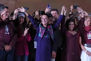 "Vamos a garantizar todos los programas del bienestar del presidente López Obrador", dijo al referirse a las múltiples ayudas económicas para ancianos, discapacitados y jóvenes. (Photo by Daniel Cardenas/Anadolu via Getty Images)