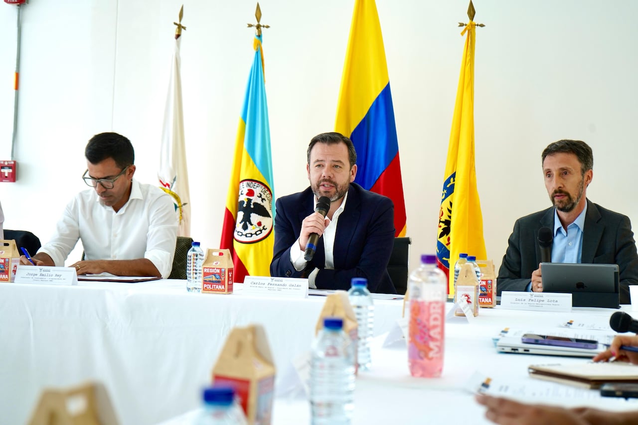 El alcalde Carlos Fernando Galán participó de la sesión extraordinaria del Consejo Regional