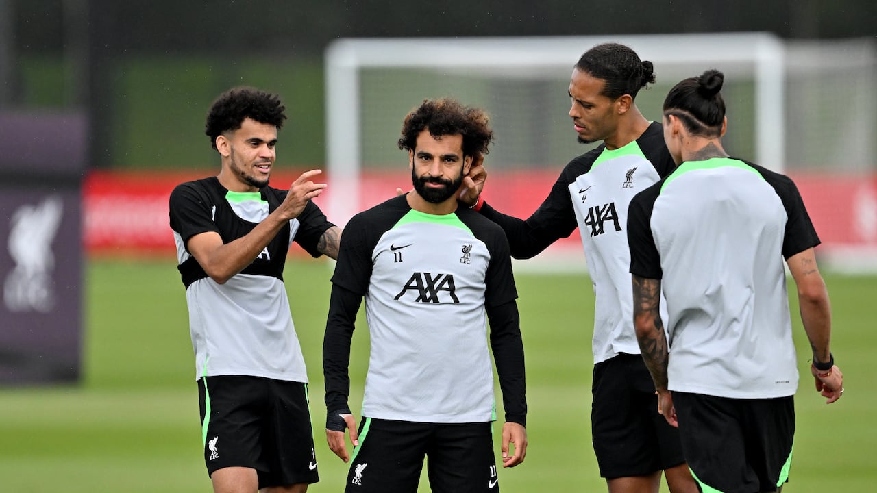 Mohamed Salah, Luis Díaz y Virgil van Dijk trabajando con Liverpool.