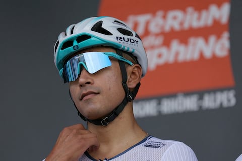 Team Bahrain's Colombian rider Santiago Buitrago is presented on stage before starting in the third stage of the 76th edition of the Criterium du Dauphine cycling race, 181,7km between Celles-sur-Durolle and Les Estables, central France, on June 4, 2024. (Photo by Thomas SAMSON / AFP)