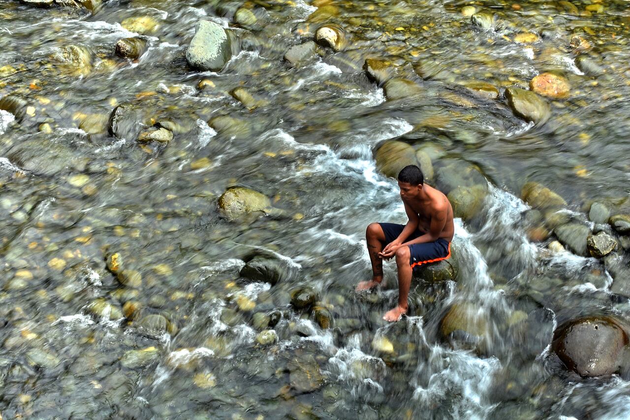 Rio Pance Cali. Directora del Ideam, Ghisliane Echeverry, alerta sobre posibles desabastecimiento y restricción de agua en el país a causa de la intensificación del Fenómeno de El Niño entre los meses de diciembre, enero y febrero.