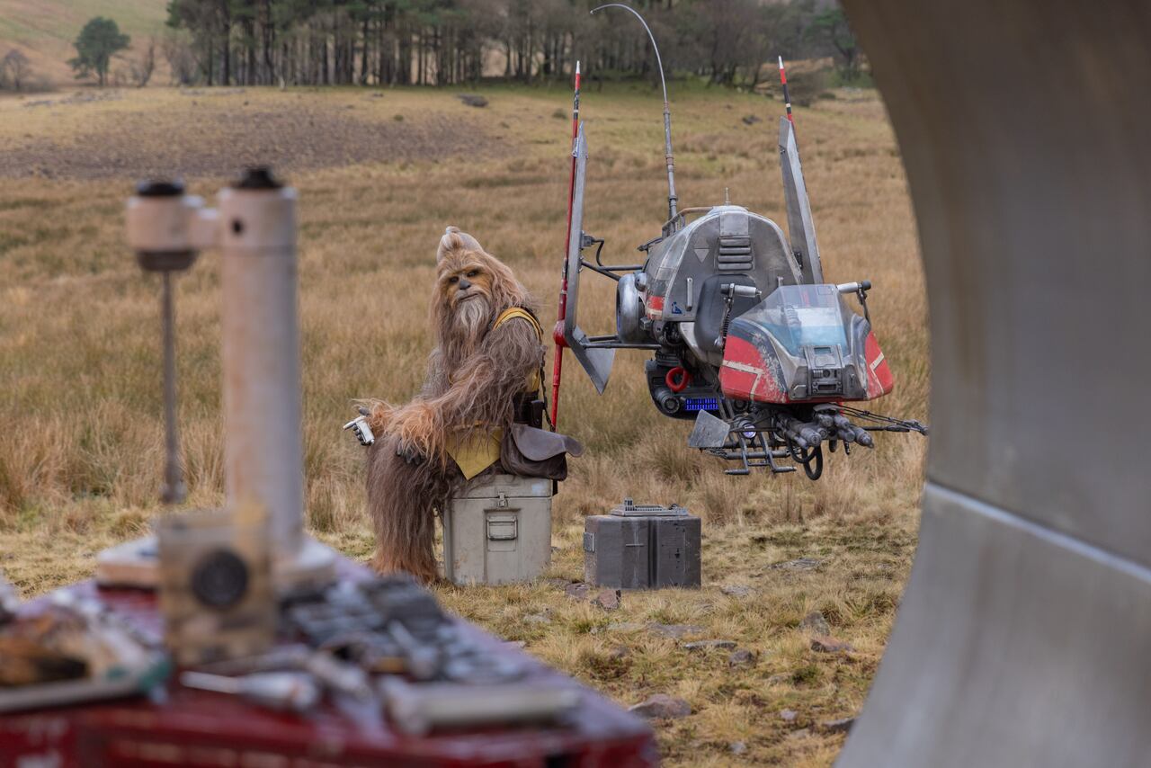 Jedi Master Kelnacca (Joonas Suotamo) sitting next to Jedi speeder bike in a scene from Lucasfilm's THE ACOLYTE, exclusively on Disney+. ©2024 Lucasfilm Ltd. & TM. All Rights Reserved.