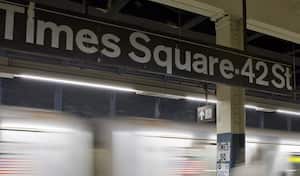 En Times Square un ciudadano sufrió un ataque con un cuchillo