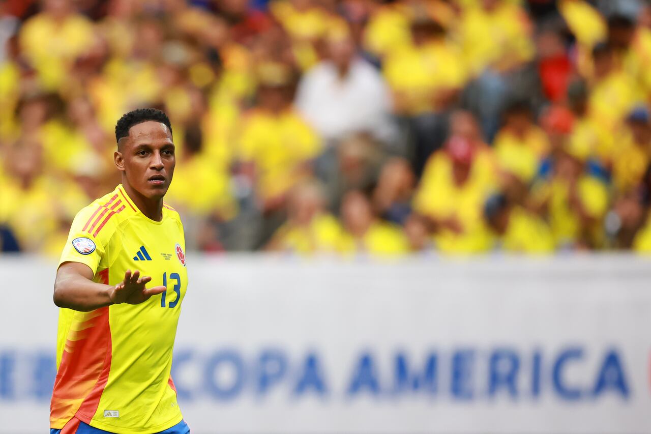 HOUSTON, TEXAS - JUNE 24: Yerry Mina of Colombia gestures during the CONMEBOL Copa America 2024 Group D match between Colombia and Paraguay at NRG Stadium on June 24, 2024 in Houston, Texas. (Photo by Hector Vivas/Getty Images)