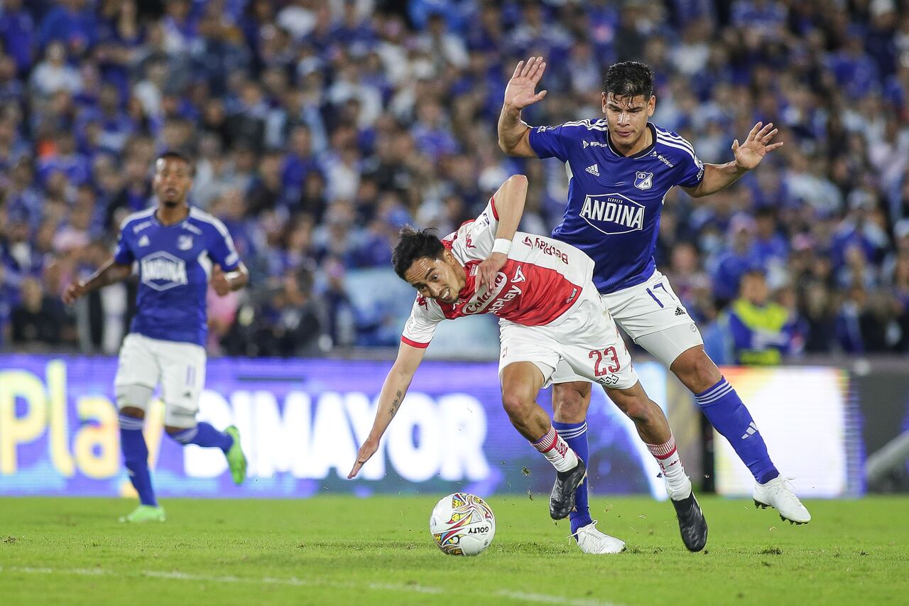 BOGOTÁ, 7 de mayo de 2023. Millonarios enfrenta a Independiente Santa fe por la fecha 18 de la Liga BetPlay en el estadio El Campin.(Colprensa - John Paz)