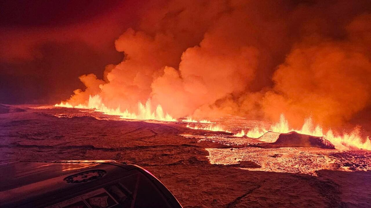 Erupción de volcán en Islandia.