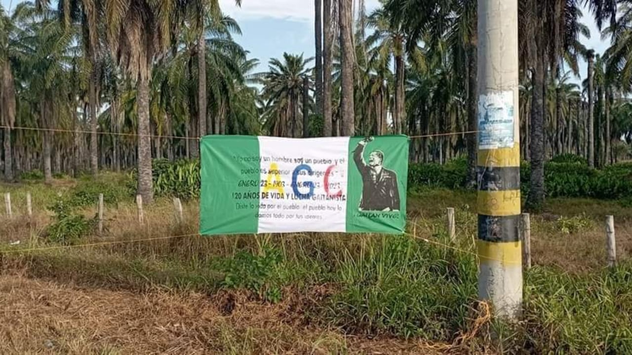 En varios municipios del Magdalena Medio aparecieron pancartas alusivas a las AGC.