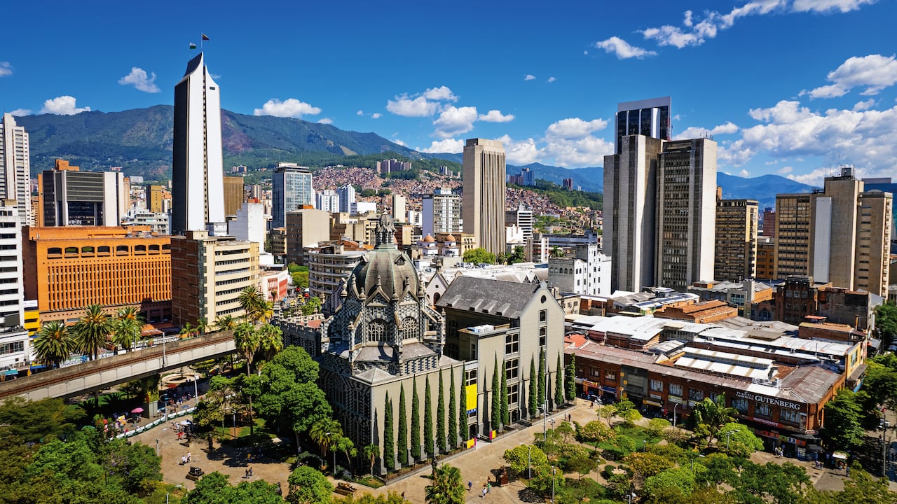 Especial Turismo, Cámara e Comercio Medellín, Mejor Colomba