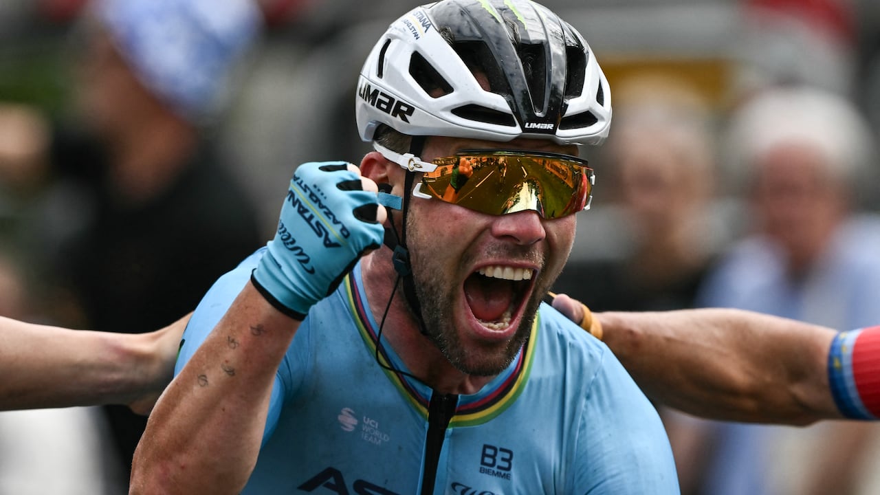 Astana Qazaqstan Team's British rider Mark Cavendish cycles to the finish line to win the 5th stage of the 111th edition of the Tour de France cycling race, 177,5 km between Saint-Jean-de-Maurienne and Saint-Vulbas, on July 3, 2024. (Photo by Marco BERTORELLO / AFP)